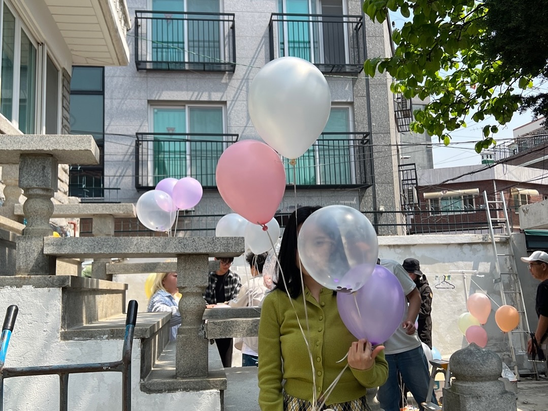 the9596_'s tweet image. 250905 xinsooo instagram update!🐈‍⬛✨

❤💙

#SHINSUHYUN #신수현 #xinsooo