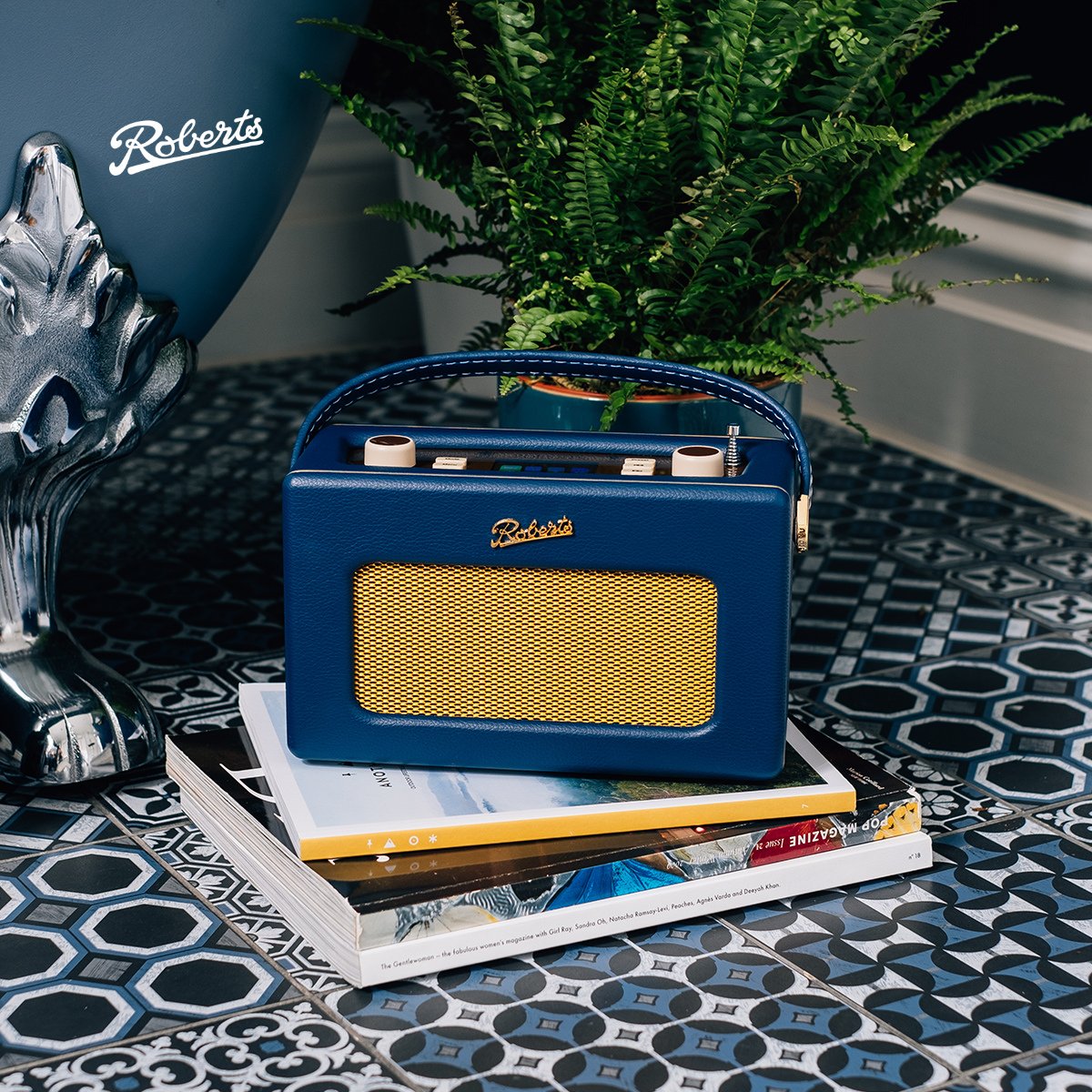 Reminiscing on summer?

As evenings grow longer, find comfort in a good book and the warm sound of your Roberts radio.

🍂 Autumn’s on its way, and it sounds beautiful 🍂

#RobertsRadiosIreland #CosySeason #BooksAndBeats #SoundtrackToAutumn