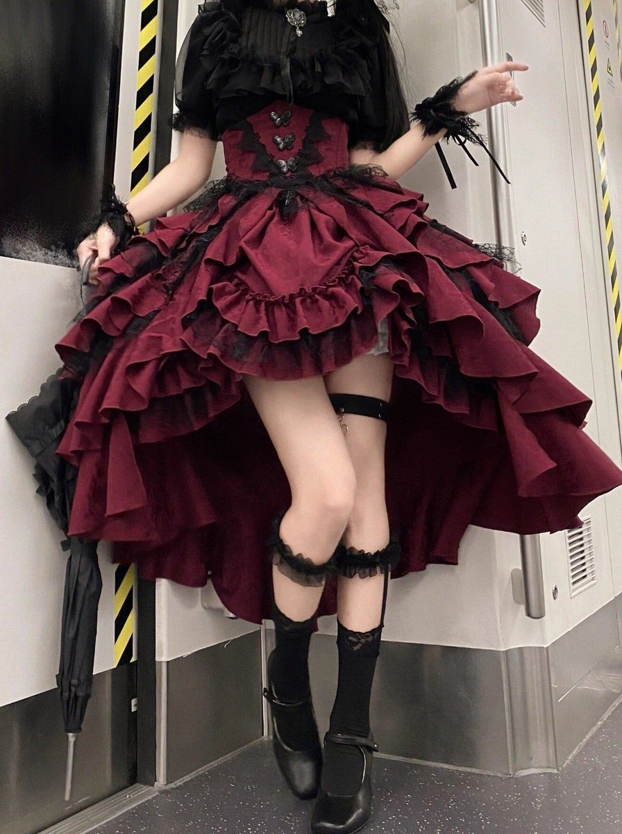 Belchic7's tweet photo. 🖤🗝スペシャルプレゼントキャンペーン🗝🖤

ゴシックコレクションからお好きなアイテム1点プレゼント
https://t.co/xXOHSNoowv 

ʚ♥参加条件♥ɞ
➽@Belchic7 をフォロー
➽このツイートをRT
➽欲しいアイテムをコメントか引用RTで当選確立UP

ʚ♥締め切り♥ɞ
��　10/5 https://t.co/oPXIC7GwNF