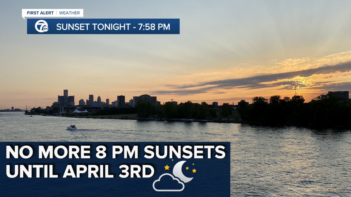 The dark season is closing in. 🌙 #Detroit