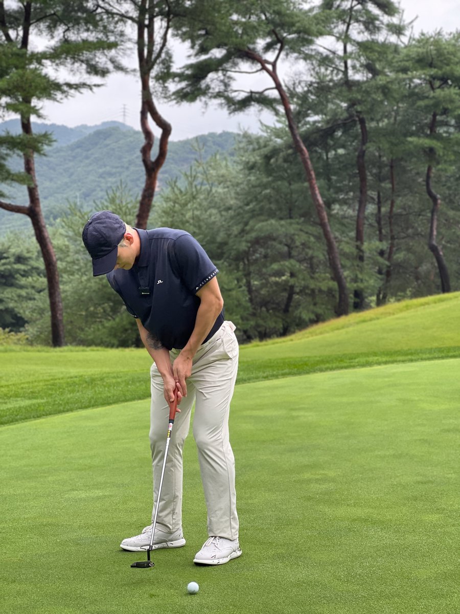 [#B_hind]
2025.09.05
#수로왕

#백호 #강동호 #BAEKHO #KANGDONGHO