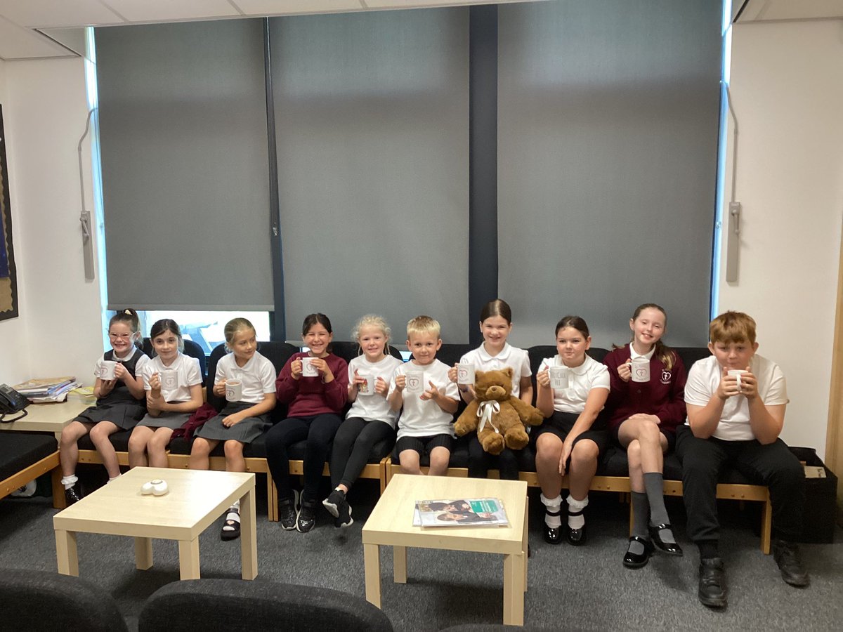 RachelH94010964's tweet photo. 👏👏 Round of applause to our Learning Champions and #HotChocFri students for West Wick! 👏👏 https://t.co/LO2Xgn0IqJ