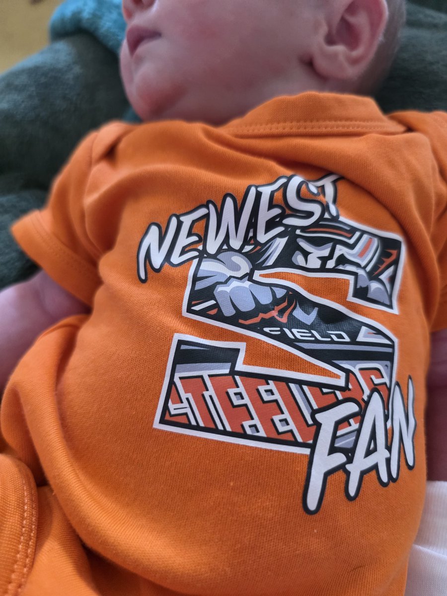 We're planning on coming to the <a href="/steelershockey/">TriggerHub Sheffield Steelers</a> shirt launch tonight with Gracie. Does anyone know if boiling water will be available for her if we need it? 😊

<a href="/SheffieldArena/">Utilita Arena Sheffield 💙</a>