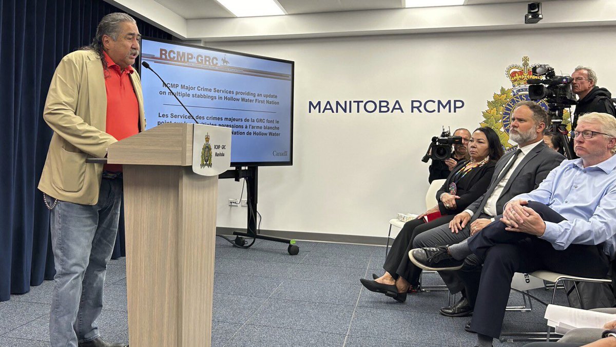 GalacticScope's tweet image. 🚨🇨🇦 Tragedy in Manitoba 🚨

A night of horror struck Hollow Water First Nation as a violent stabbing rampage left 1 young woman dead and 8 others injured. #Manitoba #Canada #HollowWater 

The 18-year-old victim was killed by her 26-year-old brother, who later died after…