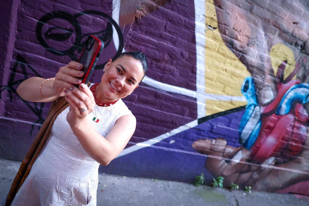 ¡Juntos por el bienestar! 
Ayer en compañía de <a href="/AlejandraDMV/">Alejandra Del Moral</a>, Directora Ejecutiva de la <a href="/AMEXCID/">AMEXCID</a>, visitamos el distrito de Mejicanos, en el marco de la agenda de la tercera reunión de comisionados presidenciales del Proyecto Mesoamérica. 🇸🇻🤝🇲🇽