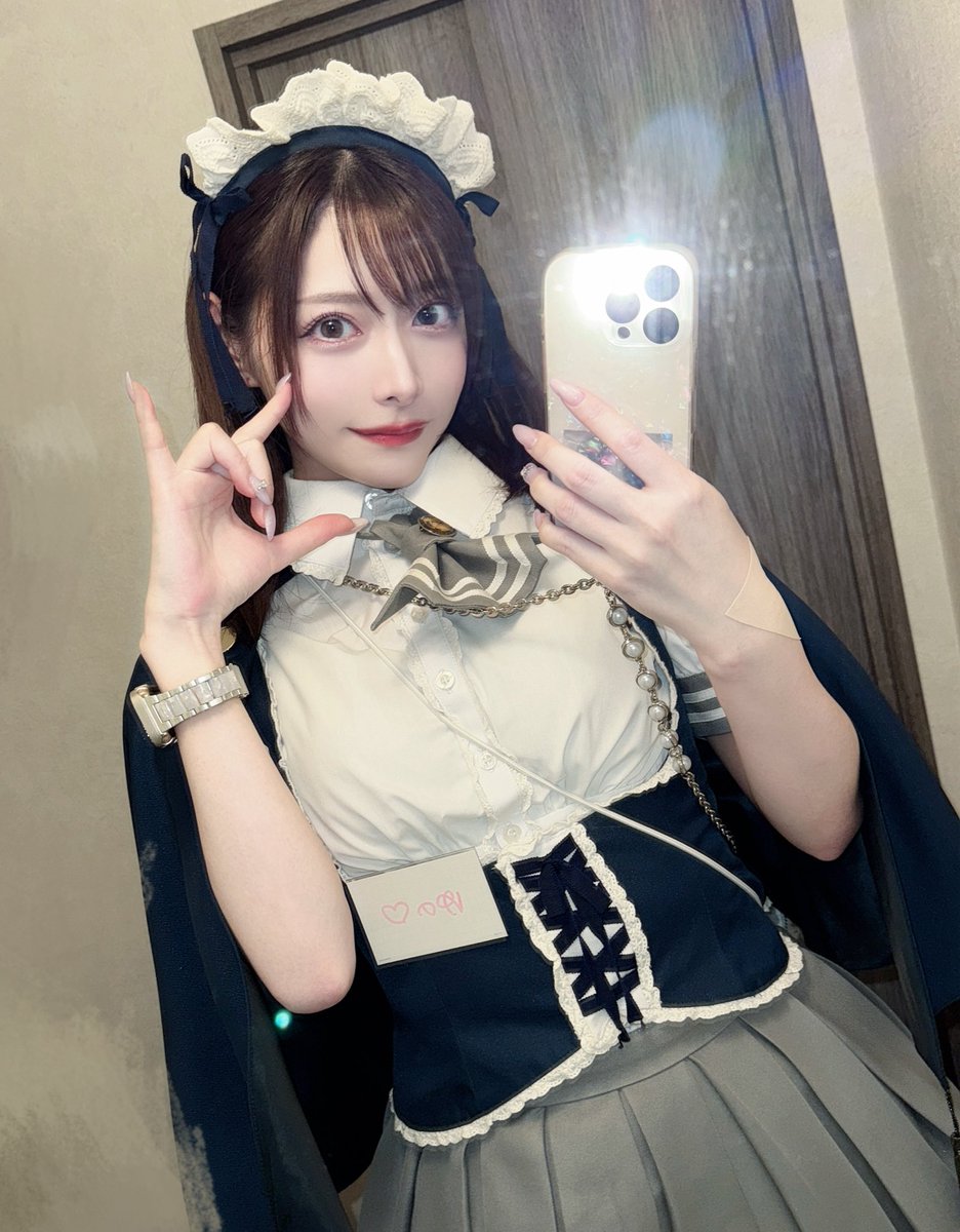 初出勤🔰ありがとうございました！
久しぶりの人もいつもの人も初めましての人も、エモーチップもポンも乾杯もチェキもご飯も全部全部ありがとう🤍

また明日20-23時でいます、誰に会えるかな~^..^♩？