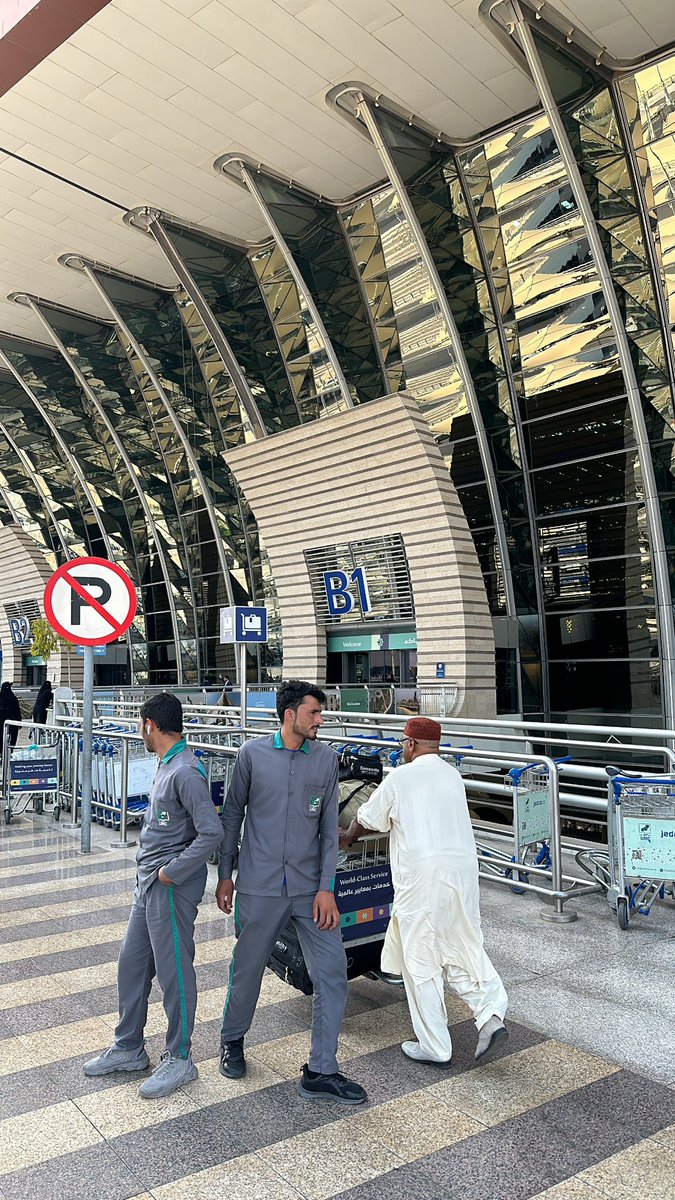 7mod170's tweet photo. هرِِمنا من اجل هذي اللحظه 🏃🏻‍♂️ https://t.co/XJgu2LYbSS