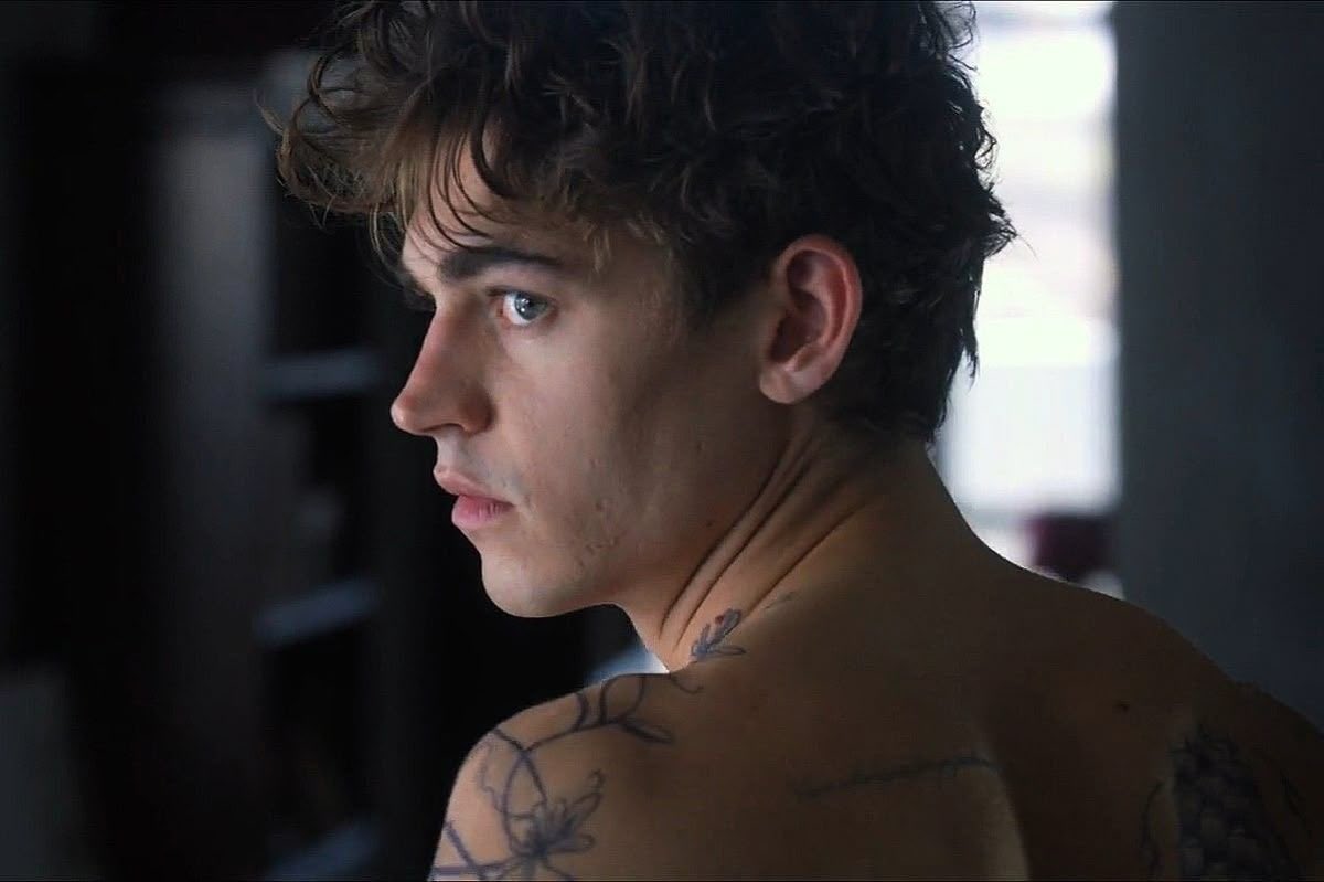 _kinak00's tweet photo. I miss you Hero Fiennes Tiffin SO MUCH🥺I miss your voice, your acting😭 https://t.co/6tRf0pP6Vv
