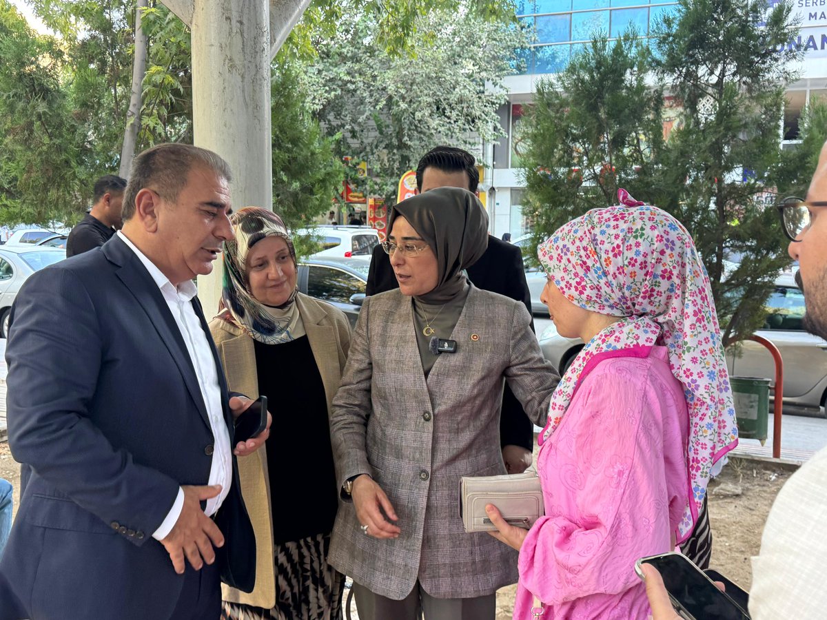 AK Parti Şanlıurfa Milletvekilimiz, Genel Merkez Çevre, Şehircilik ve İklim Değişikliği Komisyonu Başkan Yardımcısı Sayın Cevahir Asuman Yazmacı ile AK Parti İlçe Başkanımız Sayın Muzaffer Cengiz Özaydın’ın katılımlarıyla;
bugün ilçemizde gerçekleştirilen Türkiye Yüzyılı