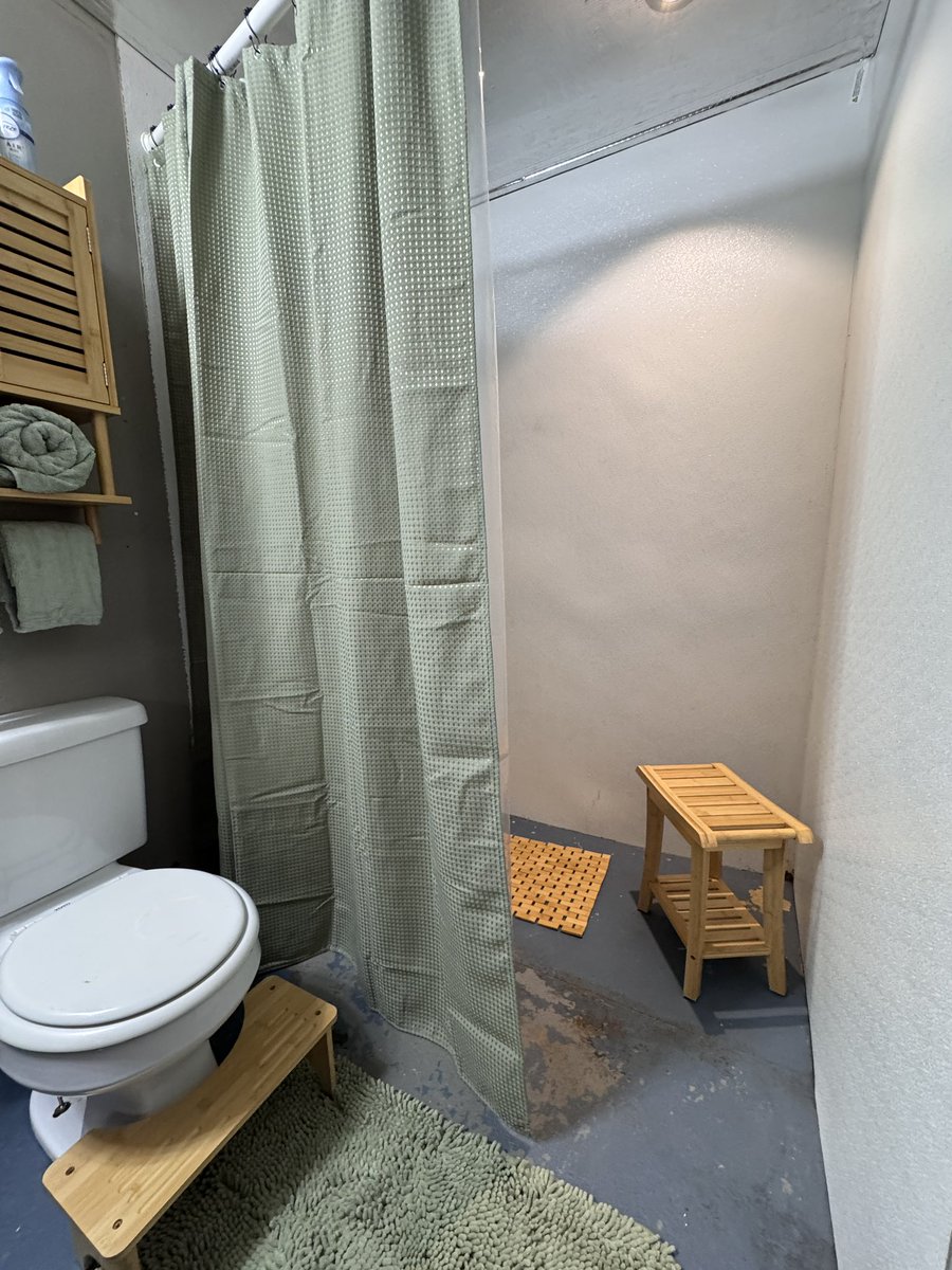 JohnnyRapidATL's tweet photo. Lately I’ve been really obsessed with purple crystals and bamboo. Where can I place these inside my shop’s bathroom? And then what should I do? https://t.co/Tv7Ydt5mKZ