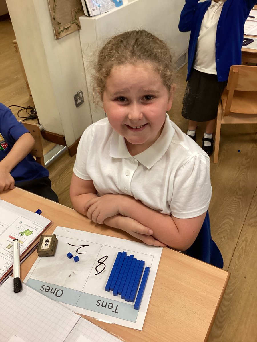 JCAWakefield's tweet image. Year 2 had a fantastic Maths lesson today, representing different numbers in place value charts using concrete resources ⁦@WhiteRoseEd⁩ #base10 #placevalue