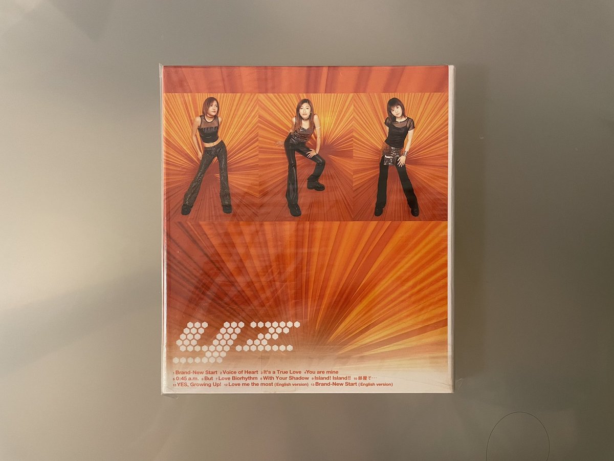 hanimage58's tweet photo. 2000年9月6日にy'z factoryの「VOICE FACTORY」が発売されて25周年。デビュー曲「Brand-New Start」から4枚目のシングル「Voice of Heart」まで含む全13曲を収録した唯一のアルバムでございます。格好良いダンスナンバーが多く、もっと評価されても良いグループでした。
#yzfactory
#VOICEFACTORY https://t.co/aYQm3gsRpX