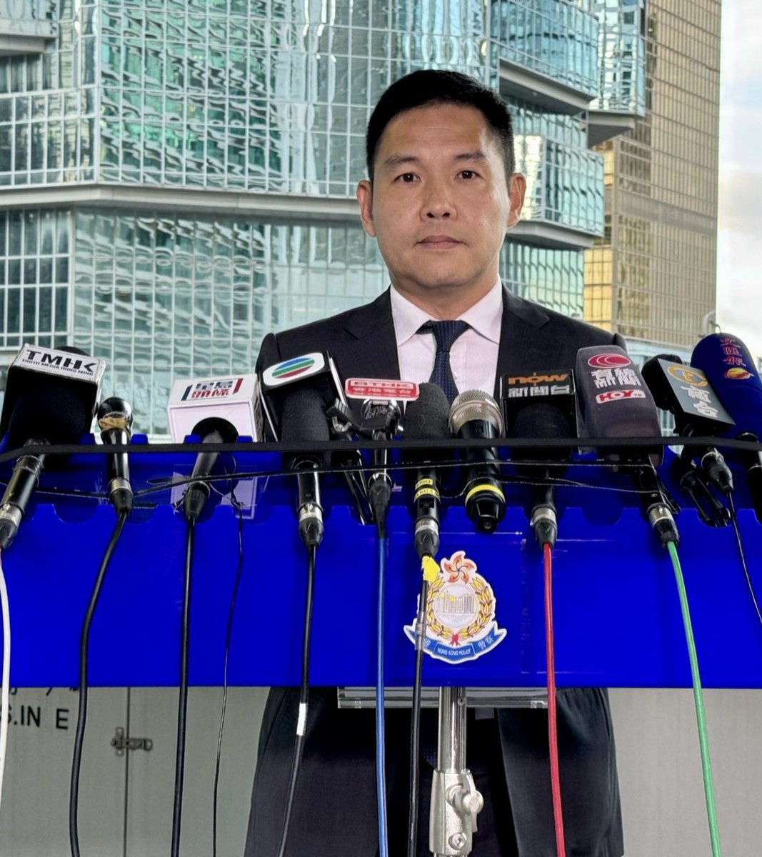 hkpoliceforce's tweet photo. #LongArmOfTheLaw⚖️

3 members of a violent group—which in the year 2020 waged #BombAttacks🏥🚊➕plotted another that was foiled by HKPF—were convicted of 🔴CONSPIRACY TO CAUSE EXPLOSIONS LIKELY TO ENDANGER LIFE/PROPERTY on SEP 4, 2025.

The group plotted the string of explosions with the intent to:
⚠️disrupt hospital operation to affect medical service 
⚠️paralyse border control service to inconvenience citizens & tourists 
⚠️cause mass destruction during a public event

➖ ➖ ➖ ➖ ➖ ➖ ➖ ➖ ➖ ➖

Between JAN & FEB, 2020—a local extremist group planted improvised explosive devices inside:

📍the Emergency Room of the Caritas Medical Centre🏥
📍a cabin of a Lo Wu-bound train of the Mass Transit Railway (MTR)🚊

🏥 Although damage was caused to hospital property—it was sheer luck that the💥explosion caused no casualties. However—the resultant thick smoke did make it necessary for the emergency room to be evacuated, bringing the crucial #lifesaving work at the medical centre to a halt⚠️

🚊 Had the explosive device not been moved by a janitor—who thought the item was left behind by a passenger—from the train cabin onto the platform where no one was around at that time, the explosive device would have remained on the train returning to📍Kowloon &💥exploded inside the enclosed space filled with passengers as intended by the perpetrators⚠️

⬇️

Later that year—the extremist group took their attack attempt up a notch, plotting the detonation of a 20kg improvised explosive device during a public event to be taking place in📍Tseung Kwan O’s urban area on MAR 8, 2020, where 500+ participants were expected, in an attempt to cause a #MassCasualtyIncident (#MCI).

🚨Upon in-depth investigation—the #police identified members of the violent group on the eve of the planned bomb attack, which led to the:

‼️arrest of the group’s👤mastermind & core members
‼️seizure of 4 improvised explosive devices & 2+ tons of raw explosives (including 🚩TATP—a highly potent explosive❗️) in multiple locations

🚩Had the attempted bomb attack not been averted by the police—#MassDestruction could have resulted⚠️

➖ ➖ ➖ ➖ ➖ ➖ ➖ ➖ ➖ ➖

🏛️ 3 of the defendants were found guilty of 🔴CONSPIRACY TO CAUSE EXPLOSIONS OF A NATURE LIKELY TO ENDANGER LIFE / PROPERTY on SEP 4, 2025. The case has been adjourned until OCT 10, 2025 for their sentencing⚖️. 

🏛️Regarding the acquittal of 5 other defendants linked to the case—Superintendent of 🇭🇰Police (🇨🇳#NationalSecurity Department) Mr. CHEUNG Pak-kit said the 🇭🇰#HKPF would consult with the 🇭🇰HKSAR Government’s Department of Justice⚖️ on the related legal matters.