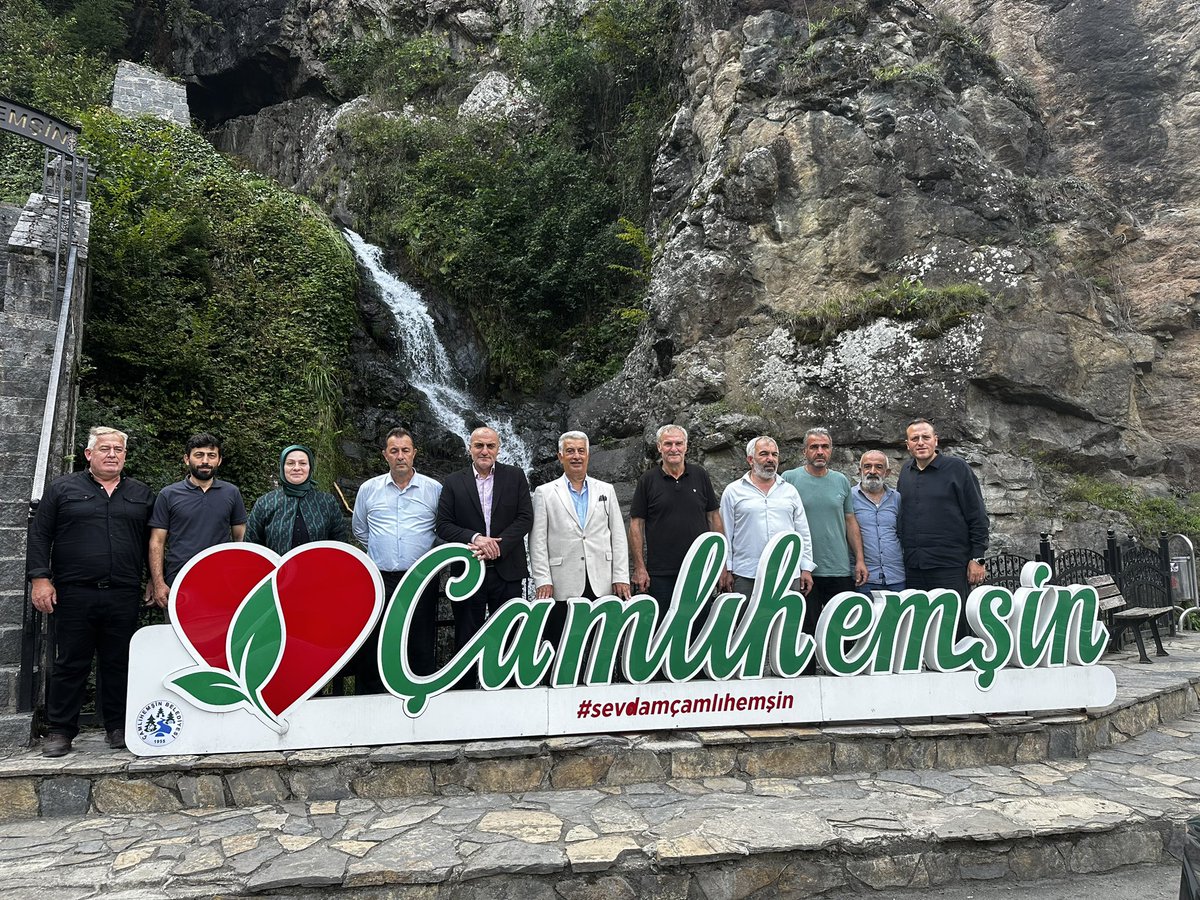 Çamlıhemşin Kaymakamımız Sn. Serkan Böyük ve Çamlıhemşin Belediye Başkanımız Sn. Ömer Altun’u ziyaret ederek ilçemizin çalışmaları ve projeleri üzerine istişarelerde bulunduk.

Gayret ve hizmetleri için kendilerine teşekkür ediyor, başarılar diliyorum.