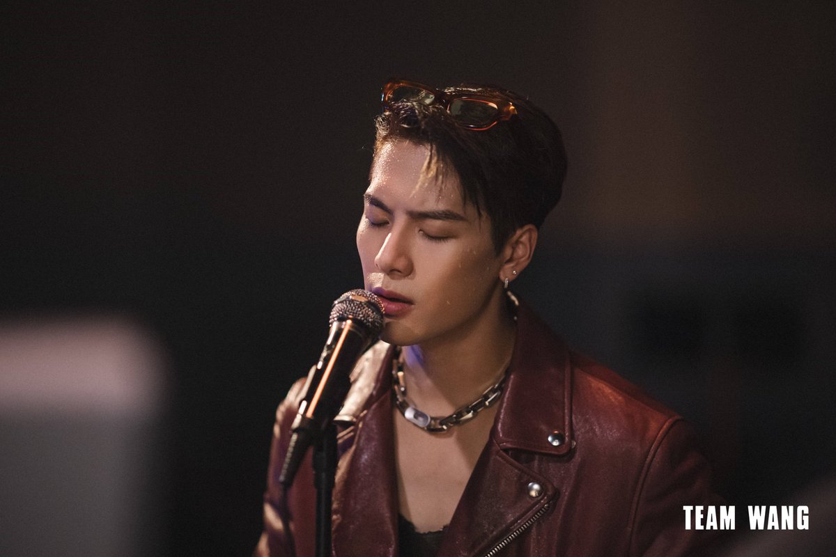 bethany00081's tweet photo. Hi @MostRequestLive @OnAirRomeo 
May I please request  #MAKEMEAMAN by #JacksonWang @JacksonWang852 on #MostRequestedLive.   
It's a great song that deserves to be heard on the airwaves! Thanks https://t.co/ys2YWE7Ykd