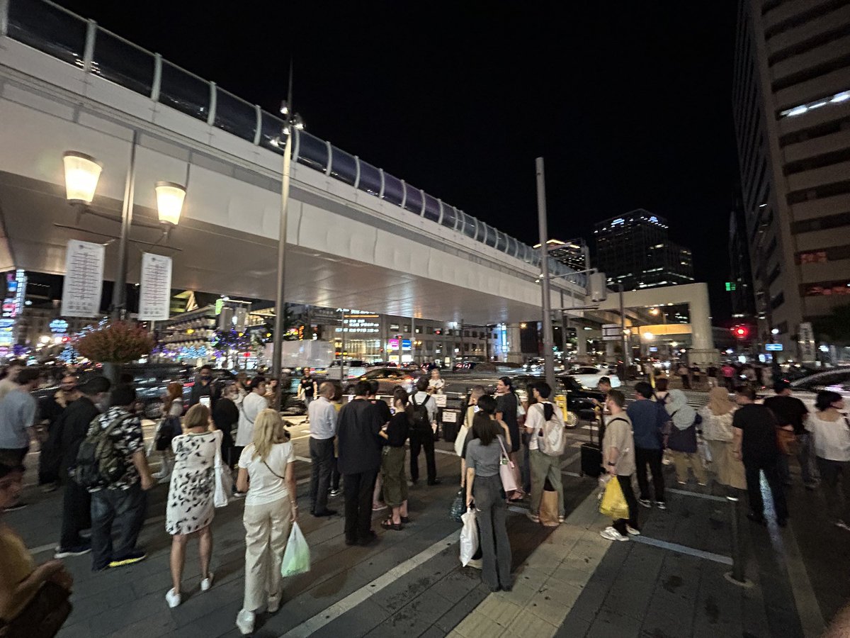 あんずたんとの合同ストリート無事終了しました！
足を運んでくださったみなさん、本当にありがとう🫶
たくさん会いに来てもらえてめちゃくちゃ嬉しかったです！
普段はひとりでやることが多いから
今日は一緒にできて心強かったし何より楽しかったよ❤️‍🔥❤️‍🔥
これからもお互いがんばっていこうね✊