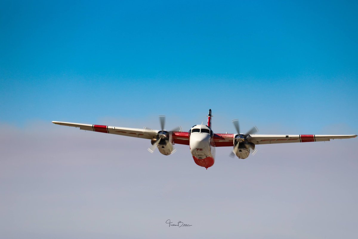 TrishaButcher1's tweet image. A couple of shots of takeoff at the Paso Robles Airport yesterday with smoke from The Salt fire on the horizon 😍 Thankful to all our first responders- ground and air- that are working this fire.
#firstresponder #airattack #SaltFire @CALFIRE_SLO @KSBY