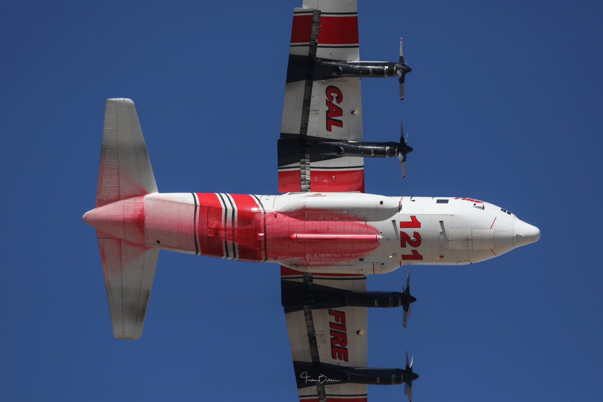 TrishaButcher1's tweet image. A couple of shots of takeoff at the Paso Robles Airport yesterday with smoke from The Salt fire on the horizon 😍 Thankful to all our first responders- ground and air- that are working this fire.
#firstresponder #airattack #SaltFire @CALFIRE_SLO @KSBY