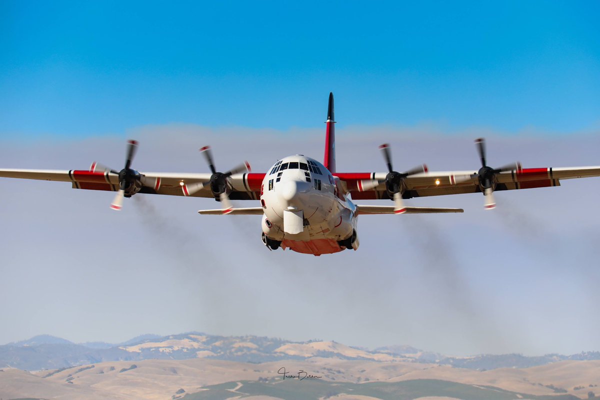 TrishaButcher1's tweet image. A couple of shots of takeoff at the Paso Robles Airport yesterday with smoke from The Salt fire on the horizon 😍 Thankful to all our first responders- ground and air- that are working this fire.
#firstresponder #airattack #SaltFire @CALFIRE_SLO @KSBY