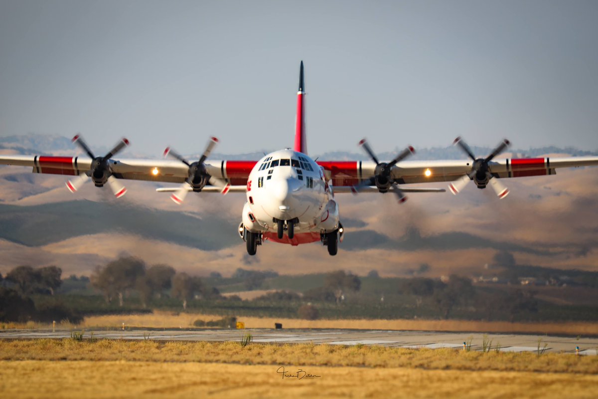TrishaButcher1's tweet image. A couple of shots of takeoff at the Paso Robles Airport yesterday with smoke from The Salt fire on the horizon 😍 Thankful to all our first responders- ground and air- that are working this fire.
#firstresponder #airattack #SaltFire @CALFIRE_SLO @KSBY