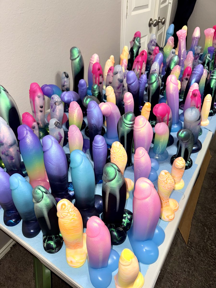 ppsculptors's tweet photo. Whoa!!

Tomorrow’s drop is gorgeous!

Lots of spooky pours mixed and juicy fruity pours 😍

Close ups in replies ❤️
Detailed preview tonight ❤️ https://t.co/E27KGY2rMx