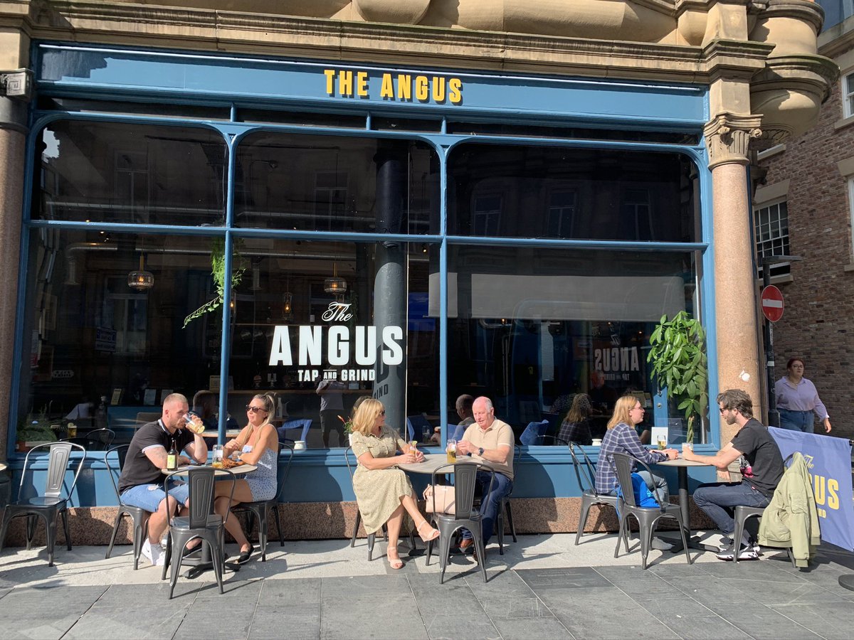It occurred to us this week that we’ve been on Dale Street for 5 years😱Something we’re v.proud of, as we signed our first lease the day before lockdown 🫣 There’s been plenty of highs+lows, but we’re still here fighting away 🥊 Hopefully see you this weekend for a celebratory 🍺
