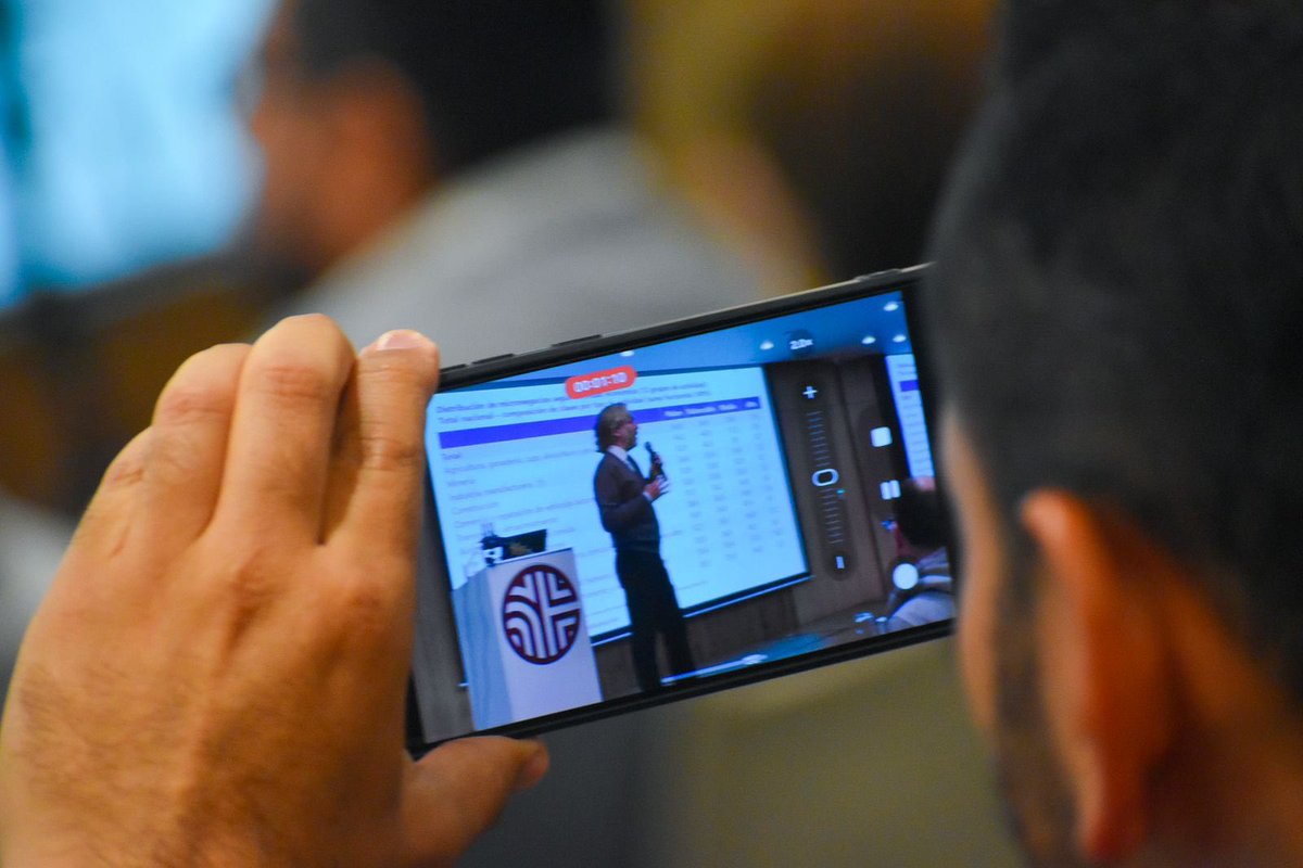 ⚡️ Necesitamos un cambio que abra confianza. No podemos llegar al 2026 con una continuidad que castigue con deuda y tasas más altas.

Un cambio, seguro y con disciplina, ¡abre expectativas positivas!

No es cuestión de ideología: lo que está en juego es una visión de futuro.