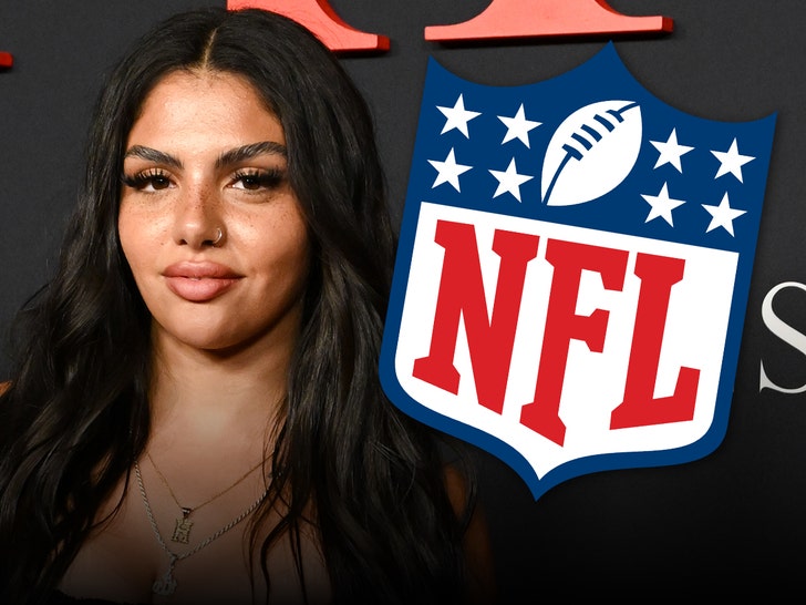 🤩 "Love Island: USA" star Huda Mustafa made a surprise appearance during the NFL's season-opening broadcast on Thursday. Huda broke down the Eagles' famous "Tush Push" in a commercial prior to the game's kickoff. tmz.me/JUbcYSn