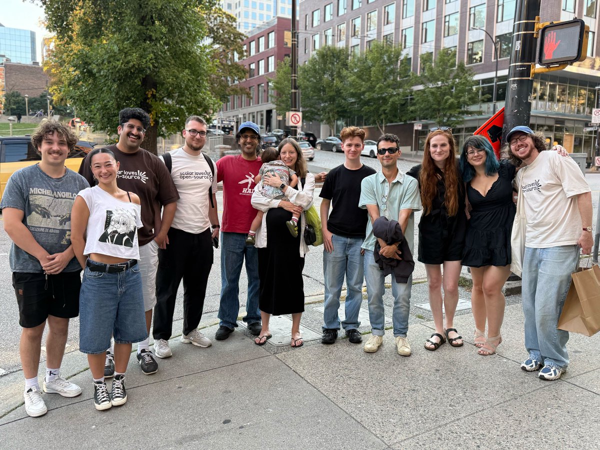 scalar's tweet image. this week at scalar™

we wrote ~ 10 thousand lines of typescript, drew ~ 1k rectangles in figma and some of our remote team met up in person! 😍