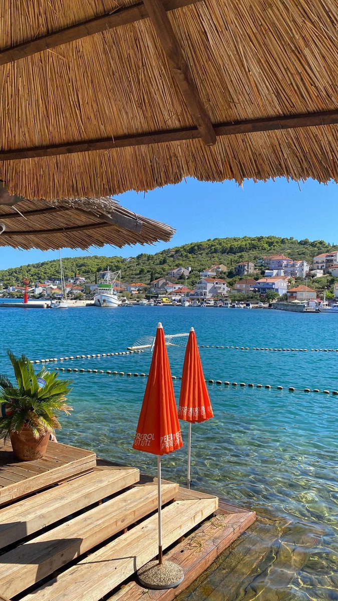 StimmeKroatiens's tweet image. ☀️🏝️ Sommer in Kali – Insel Ugljan 🐟🌊
Mediterranes Lebensgefühl trifft auf Tradition 🇭🇷✨

Ob Relax am Meer oder Abenteuer auf dem Wasser – Kali ist der Sommer-Spot 2025! 🌴💙

#Kali #Ugljan #Kroatien #Sommer2025 #Inselträume