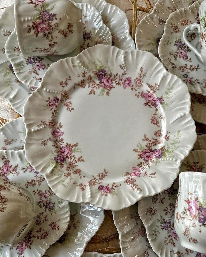 Flower plates 🌸🌹