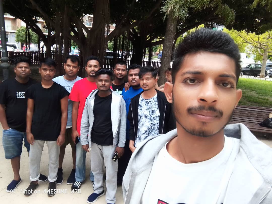¡El ser humano es para el ser humano y el corazón late por los demás! 💖 Agradecemos al grupo CIE NO de Valencia por su amor incansable 🙏 Gracias a ese cariño, hoy 9 bangladesíes han sido liberados del CIE de Valencia. 🌿 #Libertad #Solidaridad