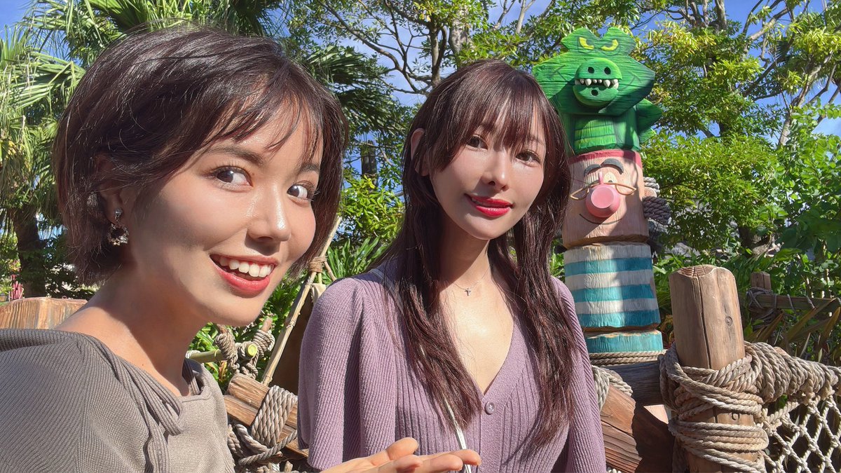 謎解きをした勢いでえっちゃんたちとディズニーシーに行ったときの写真(  ･ᴗ･ )⚐

圧倒的オーラによりタートルトークに選ばれ、トークで会場を沸かしていた...👏
こんな美人でオモロいお姉さんが欲しいと会うたびに思う...(՞ .ˬ.՞)"