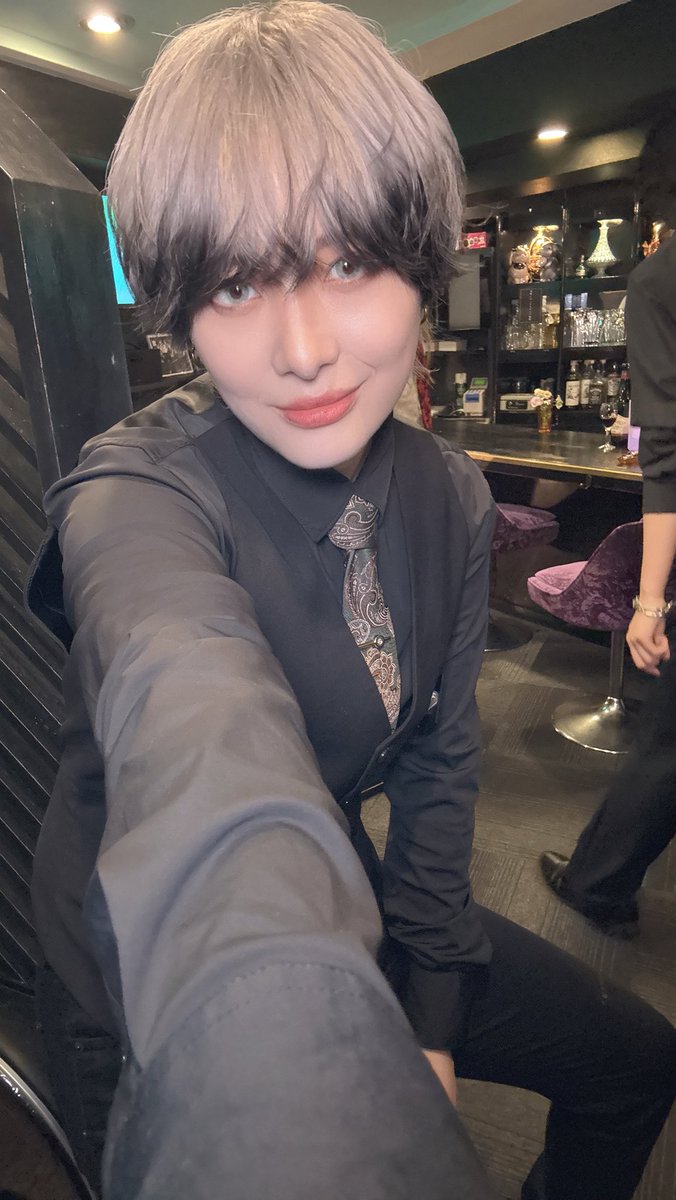 僕がきました！

【本日9/5の出勤キャスト】 
✝️タナト <a href="/tanato_thanatos/">タナト✦男装夜喫茶Luna</a> 
🧬九十九 <a href="/tsukumo99_luna/">九十九(つくも)🧬男装夜喫茶Luna</a>
🍅イナ <a href="/inari_neuro/">イナくん🍅男装ｱｶ and男装夜喫茶</a> 
🥒クリス <a href="/chrismhc/">クリス@男装夜喫茶LUNA</a> 20:00~

【当日のご予約】
TEL 06-6210-3295

#コンカフェ #男装 #男装カフェ #男装喫茶 #心斎橋 #ミナミ