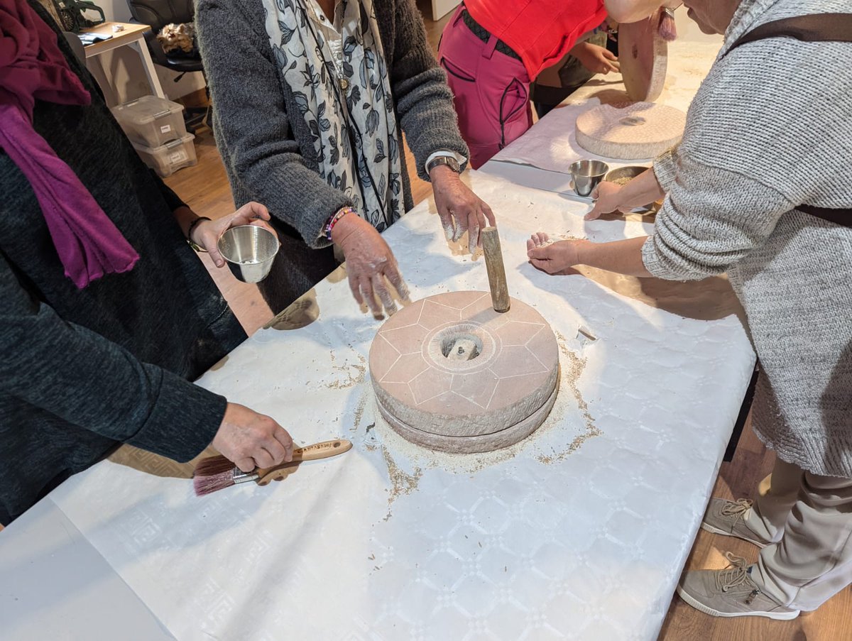 .<a href="/culturacan/">Cultura de Cantabria</a> retoma los talleres organizados por la Fundación <a href="/CLebaniego/">Camino Lebaniego</a>  para acercar la historia y la cultura medieval al público

#Laredo y en #SantillanadelMar serán las sedes y estarán dedicados a la pintura al temple y a las pócimas y ungüentos
👉bit.ly/4nhWgrQ