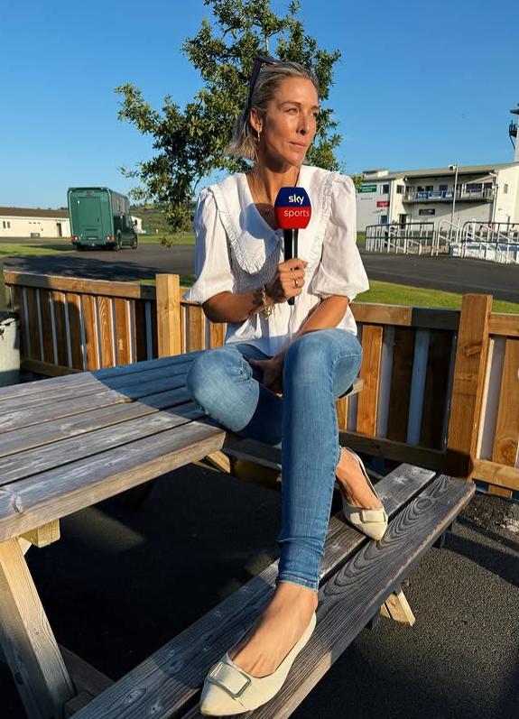 An Interview With <a href="/V_Binnie_Ryle/">Vanessa Binnie Ryle</a> is now live!

<a href="/Overthestabled1/">Overthestabledoor</a> caught up with Vanessa to discuss everything from her love of racing and presenting, to her childhood, to riding out for Stuart Edmunds, and much more! 🙌

oldgoldracing.com/content-hub/an…