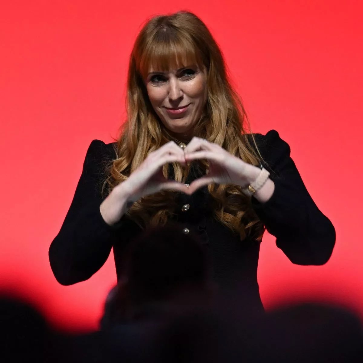 steph4niie_'s tweet image. Thanks for everything Angela Rayner, you literal DIVA ❤️