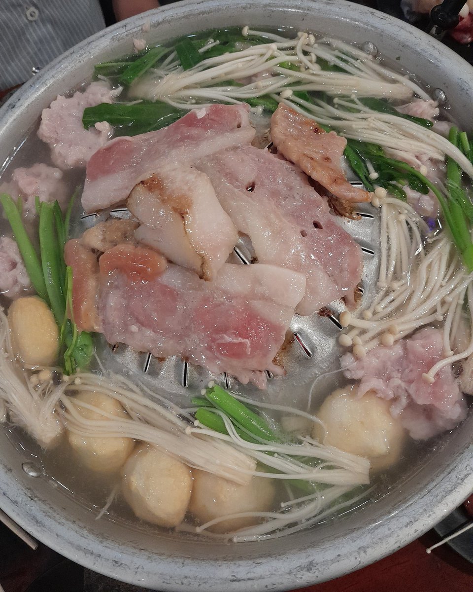 nijiku beebi tweet media