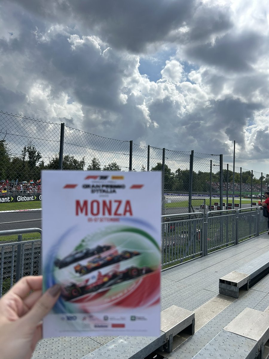 Alandayım. Ağlıyorum.  #MonzaGP