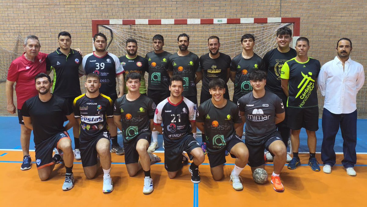 Ya en pleno trabajo de pretemporada se encuentra el Córdoba BM de 2ª Nacional, a las órdenes de Pepe Morales y con ganas de completar una buena temporada. Un mes para el primer partido liguero, que será en la segunda jornada el 5 de octubre #FactoríaCBM