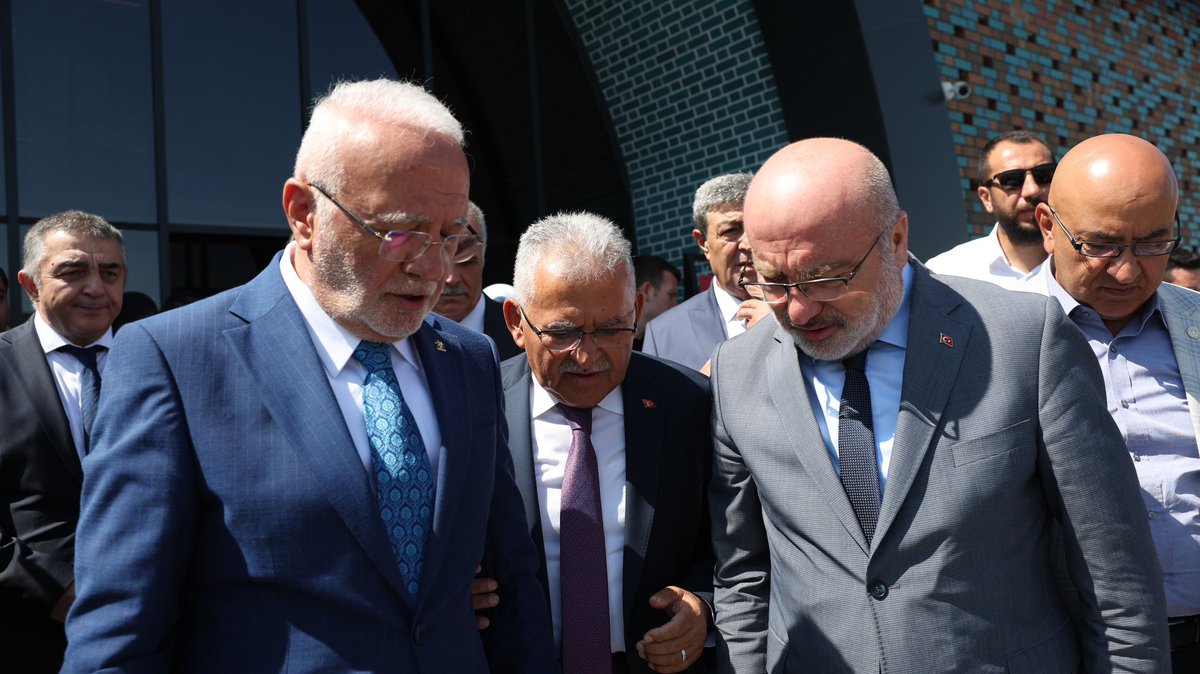 Rektörümüz Prof. Dr. Kurtuluş Karamustafa, Kültür ve Turizm Bakanı Sayın Mehmet Nuri Ersoy'un teşrifleri ile gerçekleştirilen Kayseri Kültür Yolu Festivalinin açılışına katıldı.