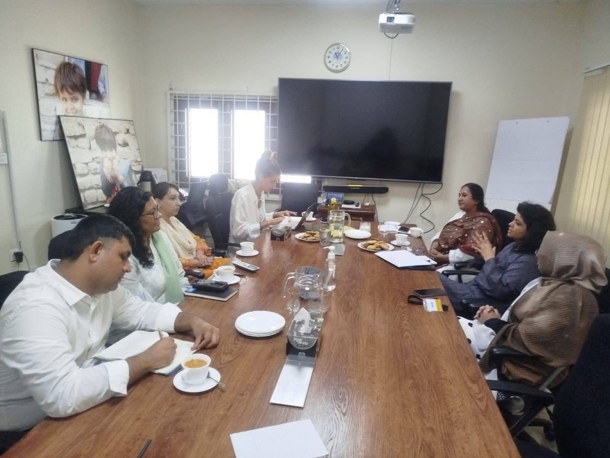 I represented Sindh Women Lawyers Alliance  along with my colleagues advocate <a href="/ChandioRubina2/">Rubina Chandio</a> &amp; Adv. Rozina Naqvi in an important meeting with UNICEF’s at their office in Karachi. 
The meeting focused on key issues concerning child abuse, access to legal aid, #child protection