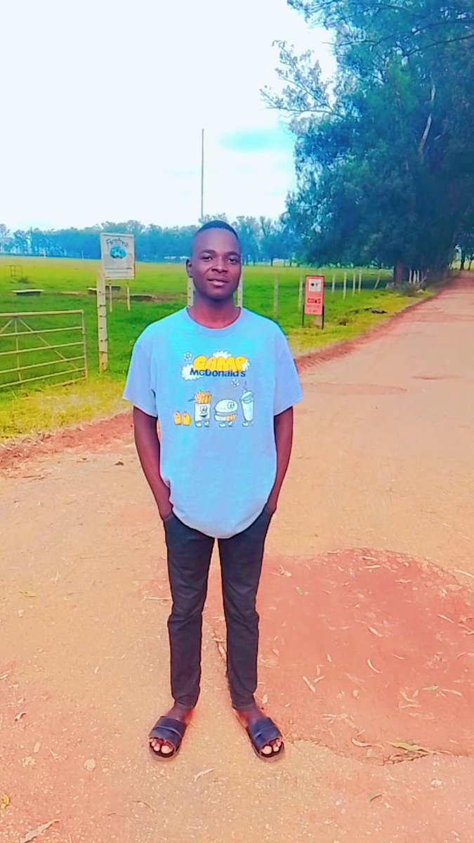 Pikin wey mama the sell Charcoal go wear white one day...

As we no spoil person own... Person no go spoil our own...