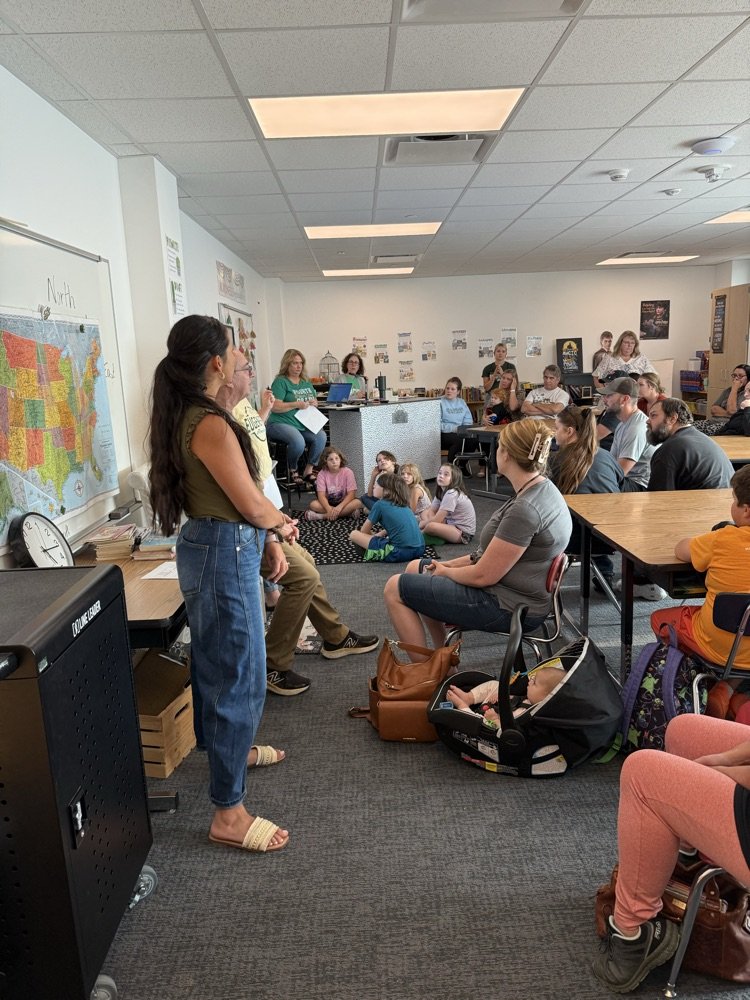 Great turnout for 4th Grade Expectation/Information Night!  Thanks for attending parents and thanks for your extra time and information 4th grade teachers!
