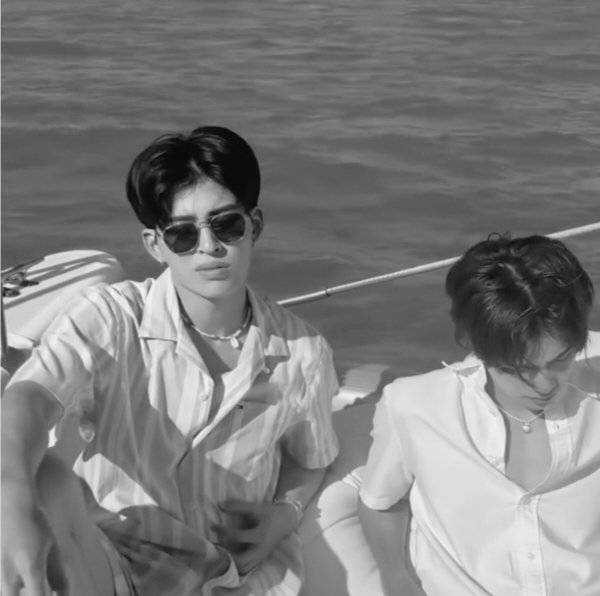 With you 🤍

#TommyHilfiger 
#ปอนด์ภูวินทร์ #ppnaravit #phuwintang