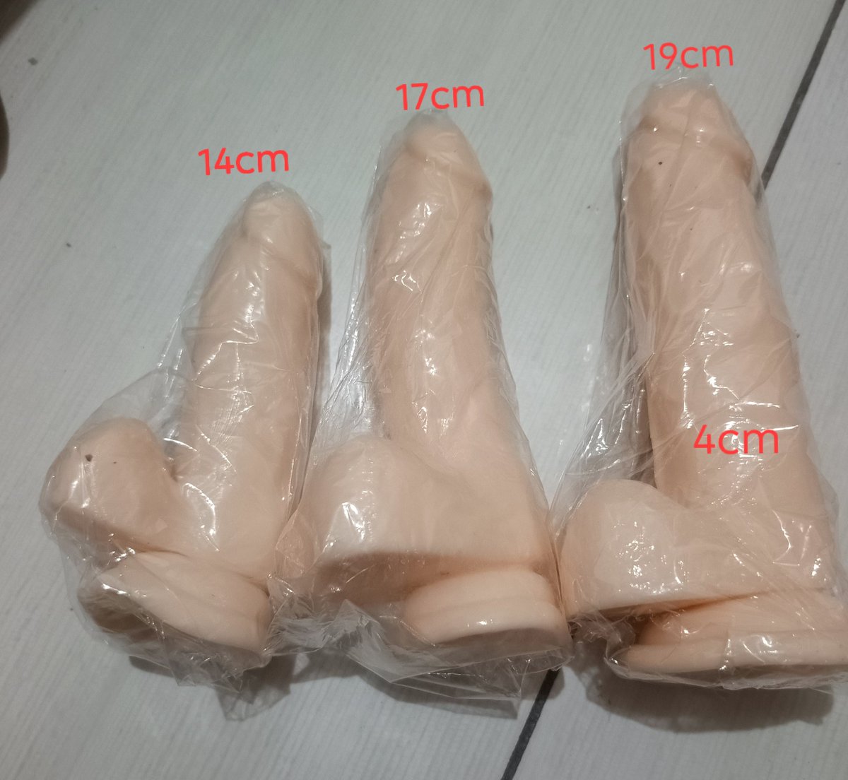 Dildo&toys tweet media