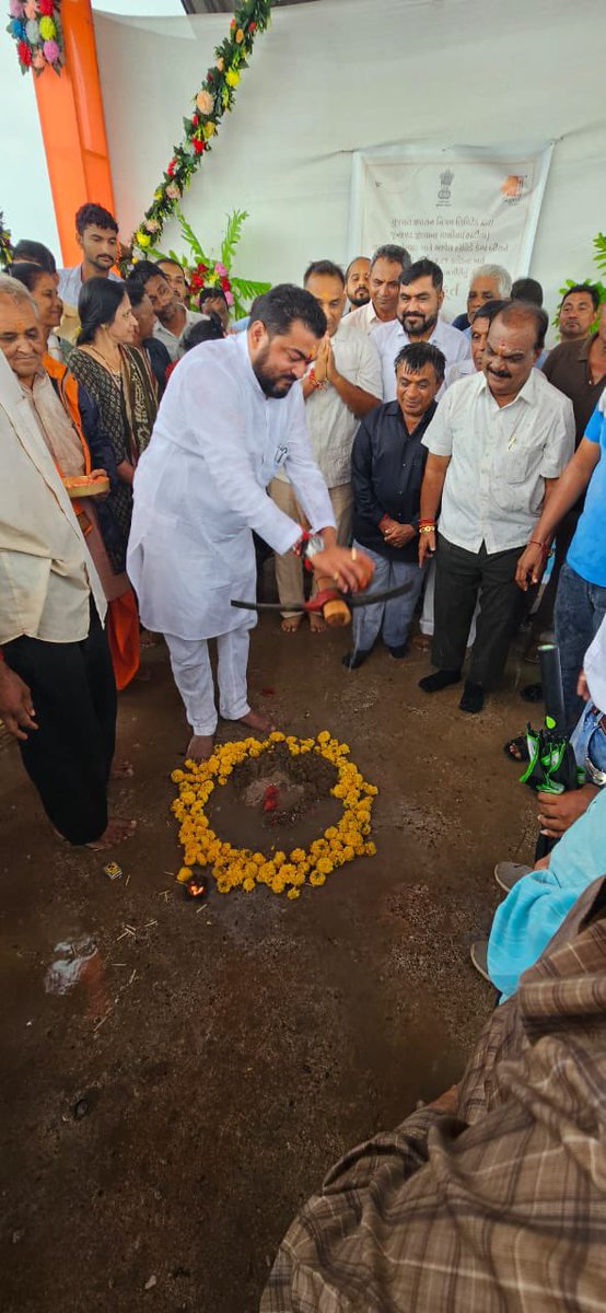 rajeshchudasma's tweet image. આજરોજ જૂનાગઢ જિલ્લાના માળીયા હાટીના તાલુકાનાં ચોરવાડ ખાતે આવેલ હોલિડે કેમ્પ બીચને અંદાજીત રૂપિયા ૪.૮૧ કરોડના ખર્ચે વિકસાવવાની કામગીરીનું ખાતમુહૂર્ત કર્યું.