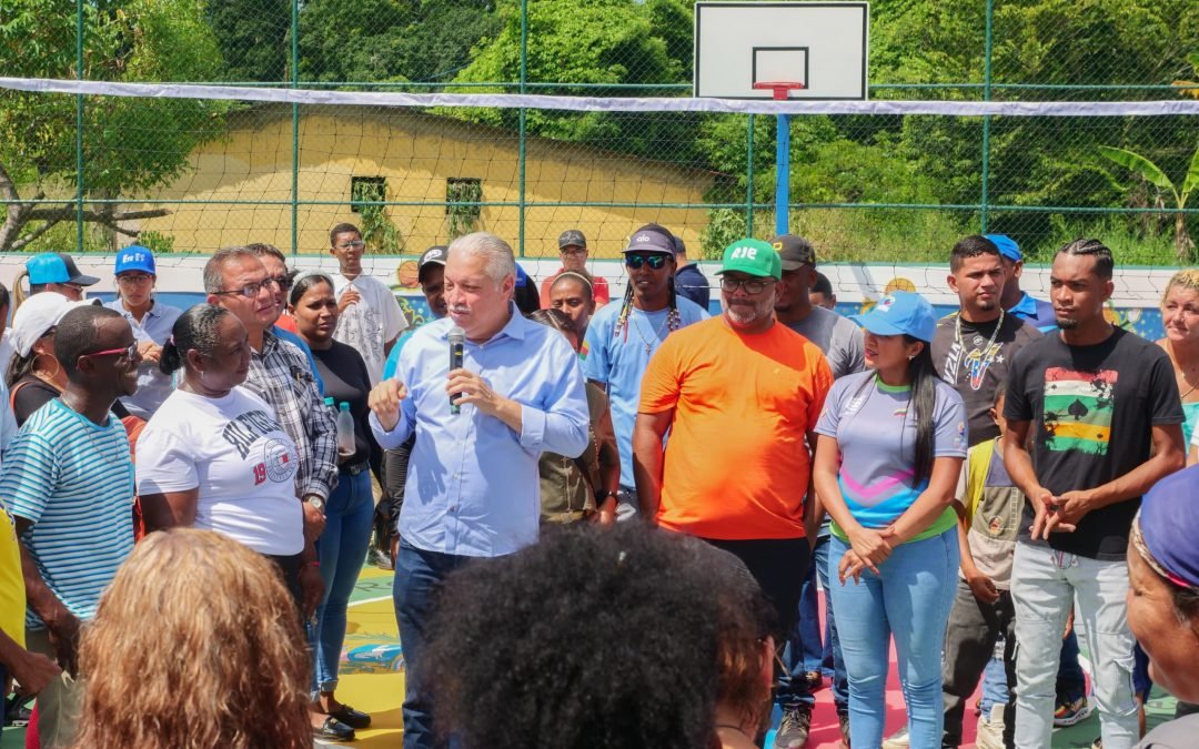 Entrega de canchas recuperadas fortalece masificación deportiva en el municipio Buroz de Barlovento 
miranda.gob.ve/index.php/entr…