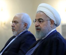 به دروغ گفتند آمریکا از #برجام خارج نمی‌شود اما خارج شد!
به دروغ گفتند #مکانیسم_ماشه اجرا نمی‌شود اما اجرا می‌شود!
به دروغ گفتند سایه #جنگ را رفع کردیم اما جنگ شد!
"ملت عزیز ایران آیا هنوز این جماعت کذاب و عوامفریب را نشناختید؟ "