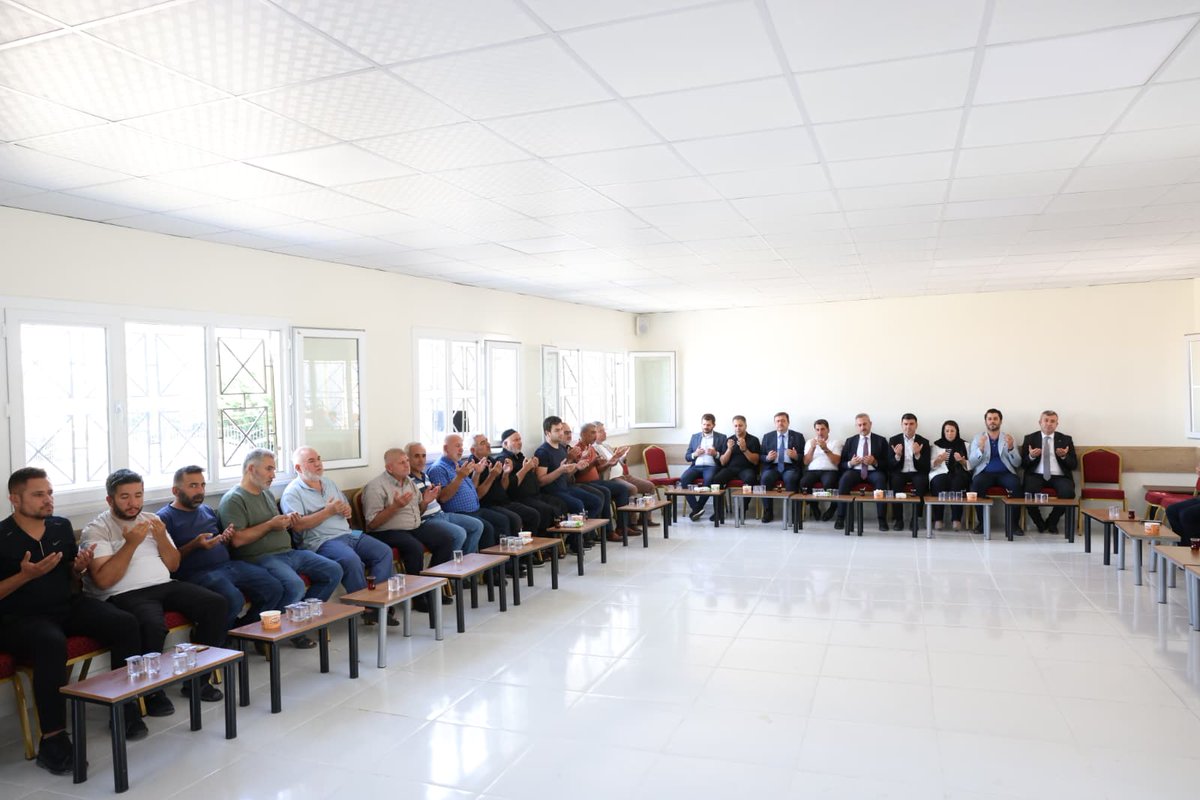 Grup Başkan Vekilimiz Sayın Abdulhamit Gül, İl Başkanımız Sayın Fatih Muhaddis Fedaioğlu,GBB Başkan Danışmanımız Sayın Hülya Kılıç, İl Gençlik Kolları Başkanımız Sayın Mustafa Durmuş ve il başkan yardımcılarımız ile birlikte, İl Başkan Vekilimiz Sayın Memik Terlemez’in hakkın